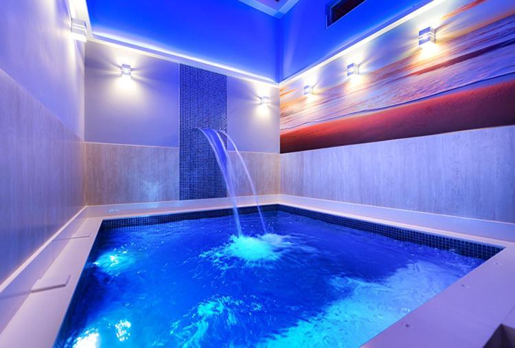 Azure Motel (Adults Only) Registro  Exteriör bild